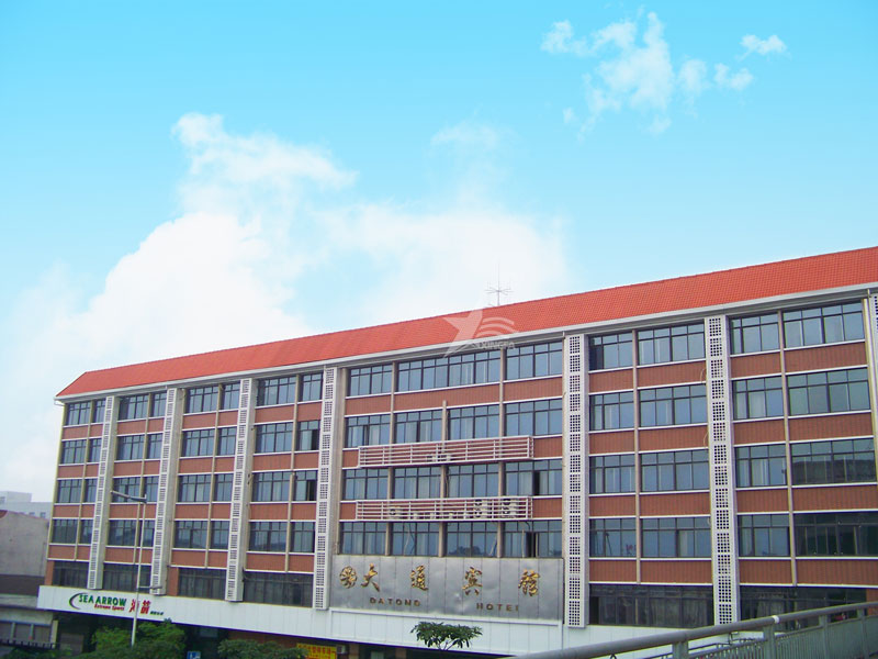 合成樹脂瓦：輕材質(zhì)高性能，助力屋面建材市場持續(xù)發(fā)展
