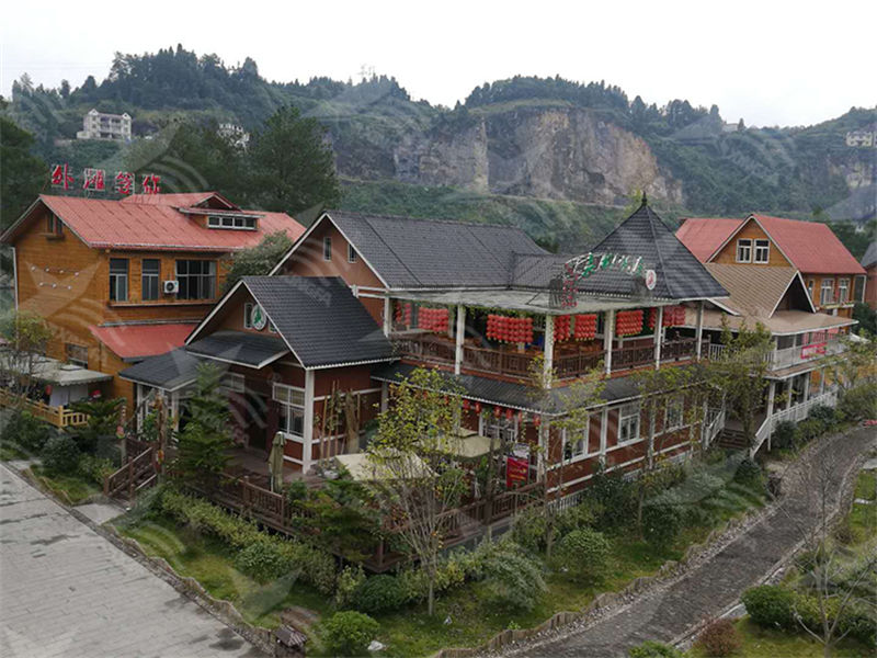選擇合成樹(shù)脂瓦，為南方屋頂雨季防水護(hù)航